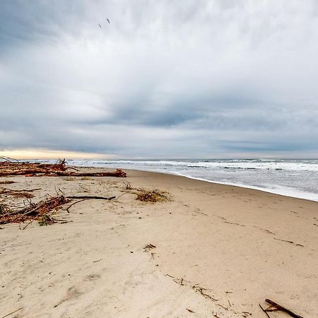 Oceanside Oasis Villa Lincoln City Bagian luar foto