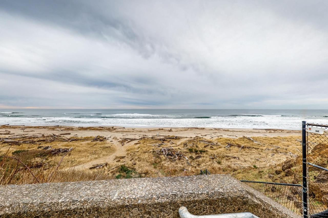 Oceanside Oasis Villa Lincoln City Bagian luar foto