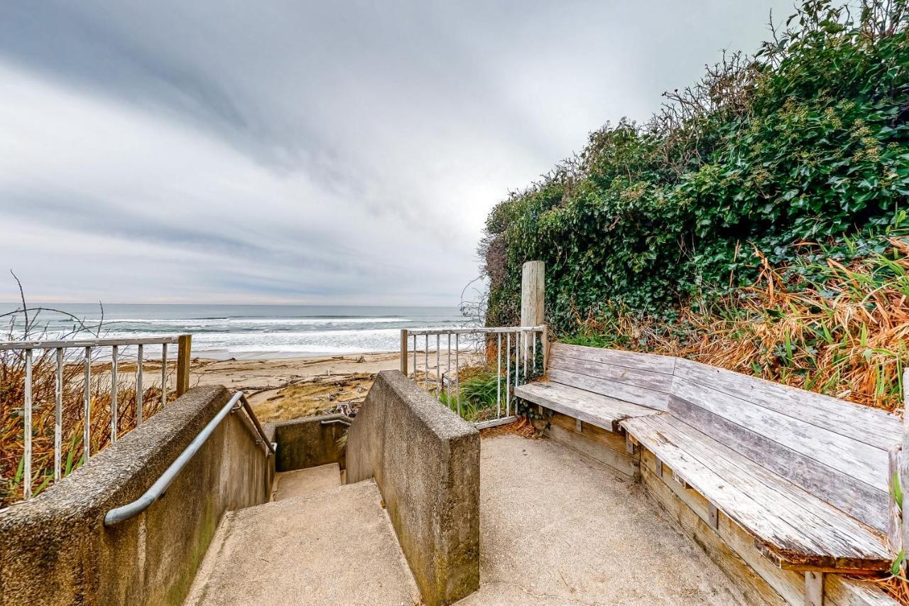 Oceanside Oasis Villa Lincoln City Bagian luar foto